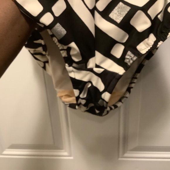 Miraclesuit Geometric Estilo Tummy Control Swimsuit Retro Pinup *See Flaw* - Picture 8 of 16